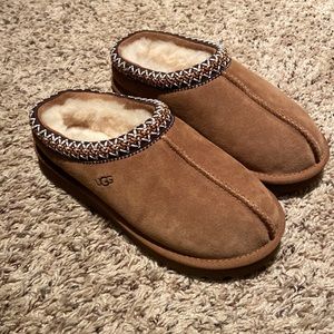Ugg Tasman slippers
